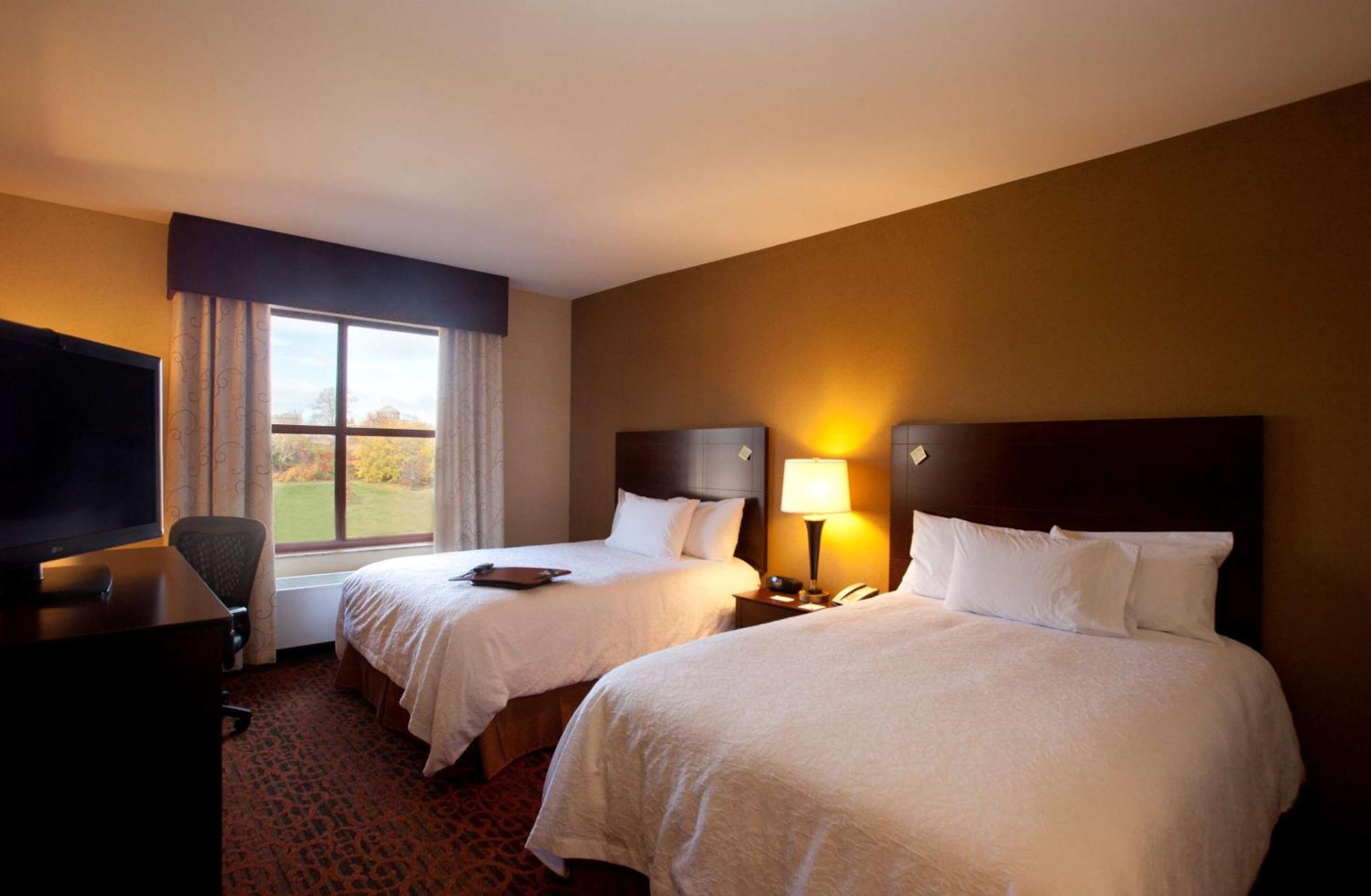Hampton Inn Marquette-Waterfront מראה חיצוני תמונה
